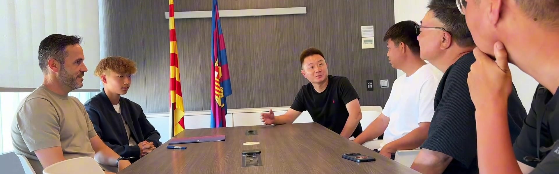 爱游戏体育app下载-现场视频！董路晒李昊炎签约巴萨拉玛西亚 成拉玛西亚中国第一人