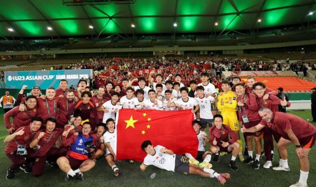 爱游戏体育官方入口-今晚11点决战亚洲之巅！U23男足亚洲杯决赛中国队将迎战日本队